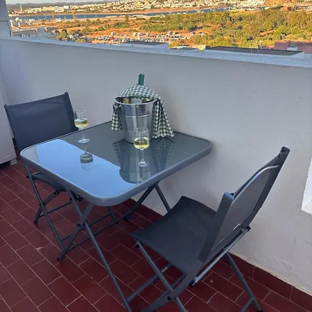 Stylish Marina View Da Rocha